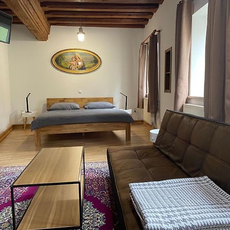 Apartment In Historic Town House Gmunden Eksteriør billede
