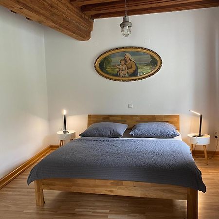 Apartment In Historic Town House Gmunden Eksteriør billede